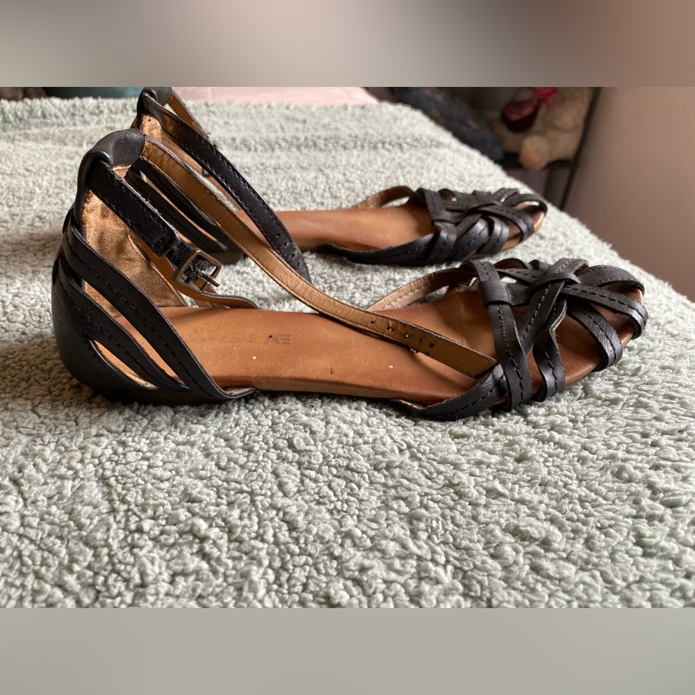 American eagle sandals